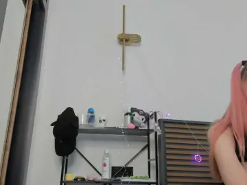 LucyStars  live sex cam