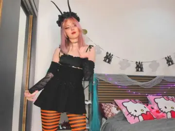 LucyStars  live sex cam