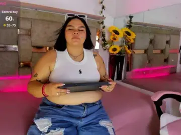 Mia-Stanly  live sex cam