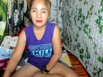 Sweettrouble42  live sex cam