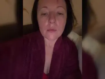 Emrinsii  live sex cam