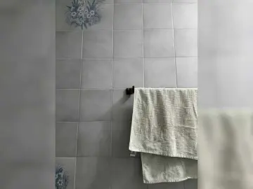 APRILHILL  live sex cam