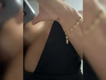 APRILHILL  live sex cam