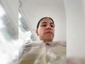 APRILHILL  live sex cam