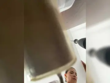 APRILHILL  live sex cam