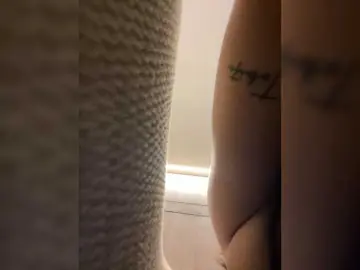 APRILHILL  live sex cam