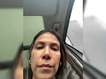 APRILHILL  live sex cam