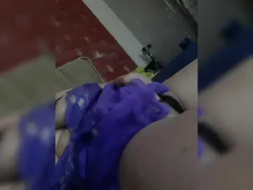 Barbara-CIN  live sex cam