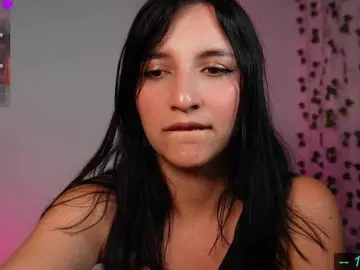 Cerecitaqueenn  live sex cam