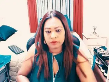 Indianlust69  live sex cam