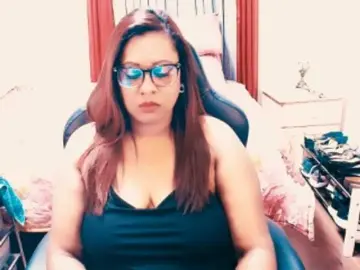 Indianlust69  live sex cam