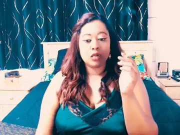 Indianlust69  live sex cam