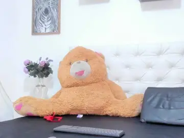 LuisaSterling  live sex cam