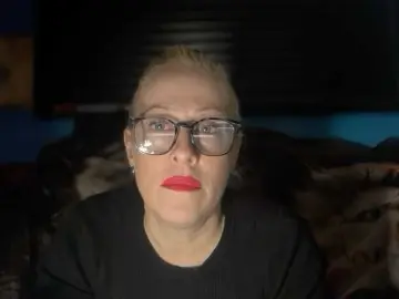 Oyzterpearl  live sex cam