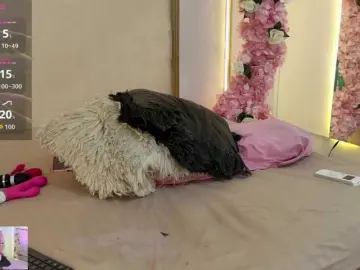 Roxxana-queen  live sex cam