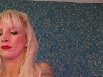 Serenexx  live sex cam