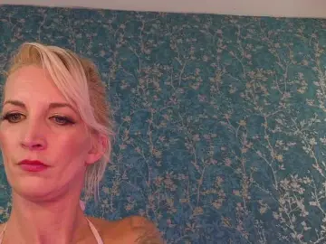 Serenexx  live sex cam