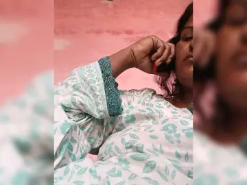 Shazia  live sex cam