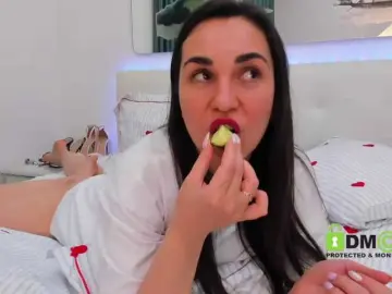 SonyaParadise  live sex cam