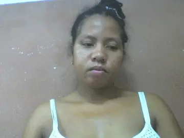 Tharcile  live sex cam