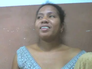 Tharcile  live sex cam