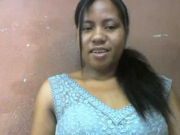 Tharcile  live sex cam
