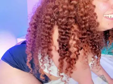 Ninna-curly  live sex cam