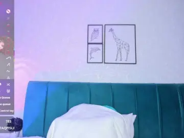 Ninna-curly  live sex cam