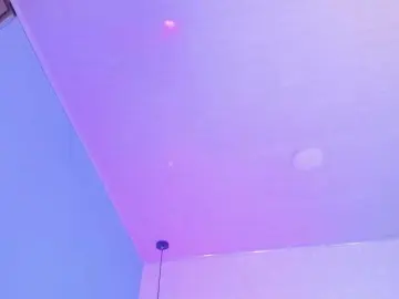 Ninna-curly  live sex cam