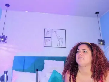 Ninna-curly  live sex cam