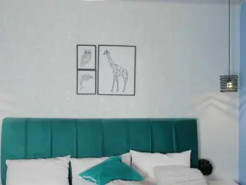 Ninna-curly  live sex cam