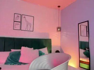 Ninna-curly  live sex cam