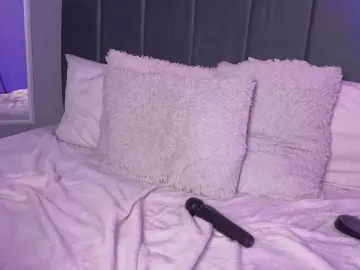 Ninna-curly  live sex cam