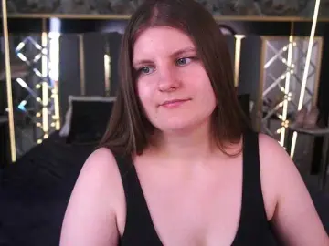 CassandraGoldd  live sex cam