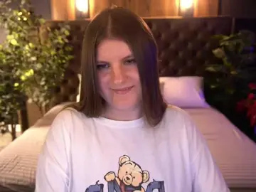 CassandraGoldd  live sex cam