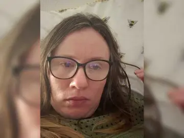 Emmalou38  live sex cam