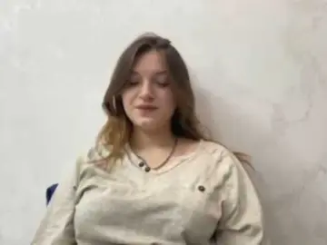 FinnaFlower  live sex cam