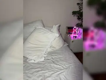 KISANA  live sex cam