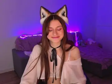 KiraBraun  live sex cam