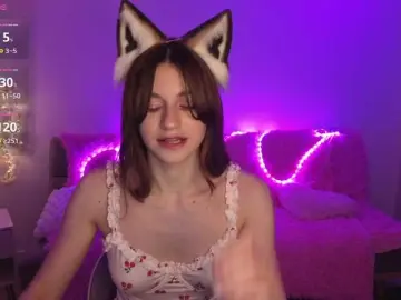 KiraBraun  live sex cam