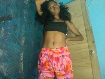 Laluna2  live sex cam