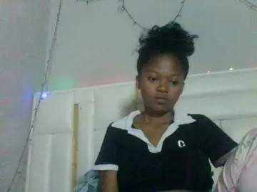 Laluna2  live sex cam