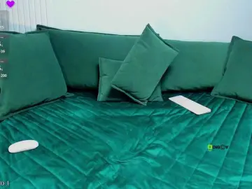 S0FlA  live sex cam