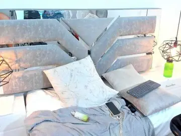 Slut-Milf  live sex cam