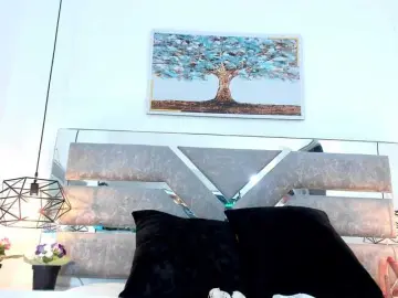 Slut-Milf  live sex cam