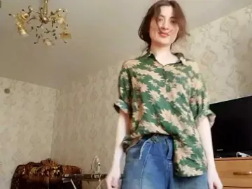 SuzetteTrapeni  live sex cam