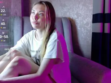 Gwenonline  live sex cam