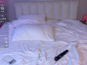 Gwenonline  live sex cam