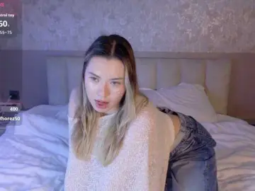 Gwenonline  live sex cam