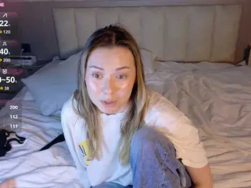 Gwenonline  live sex cam